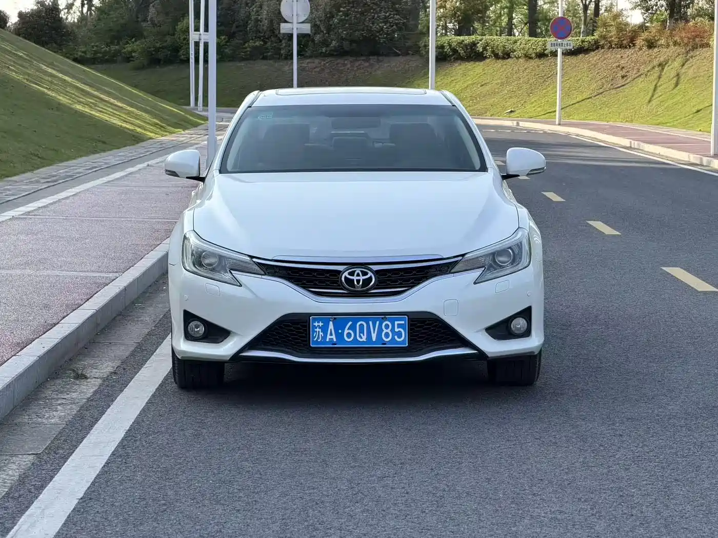 Toyota Reiz 2013 2.5V Premium Edition фото 2