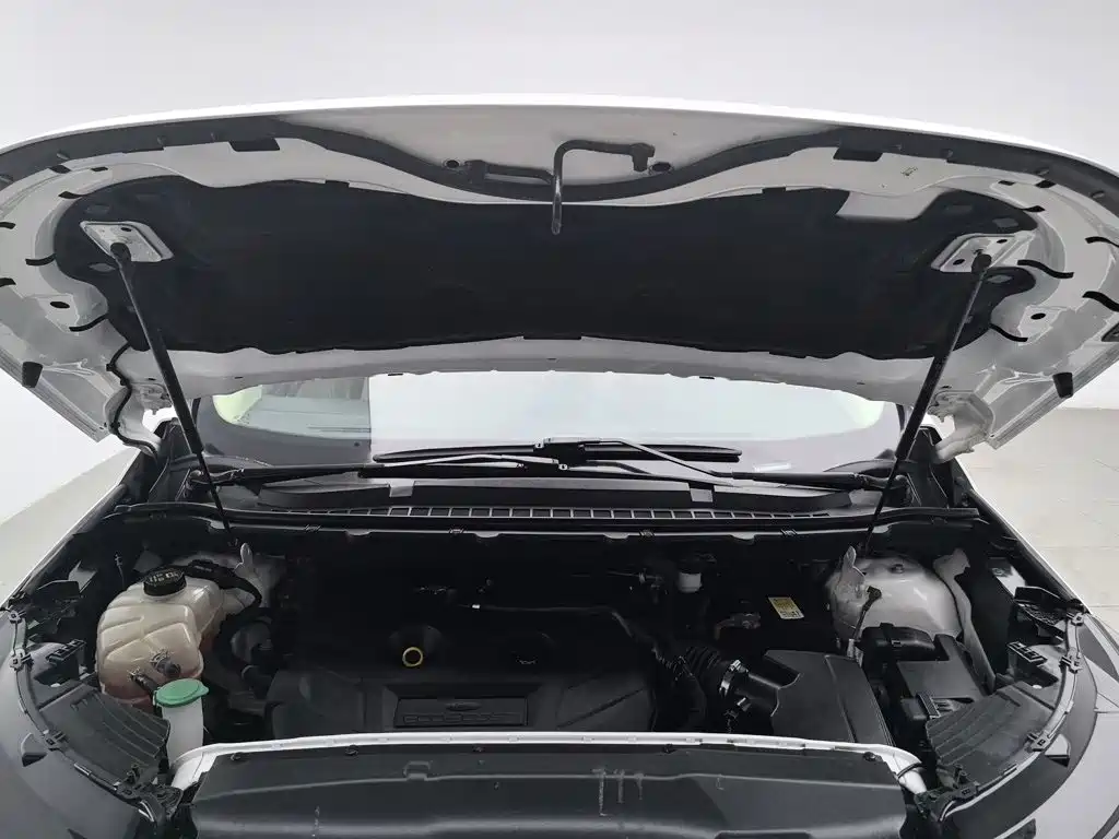 Фото 6 - Ford Edge