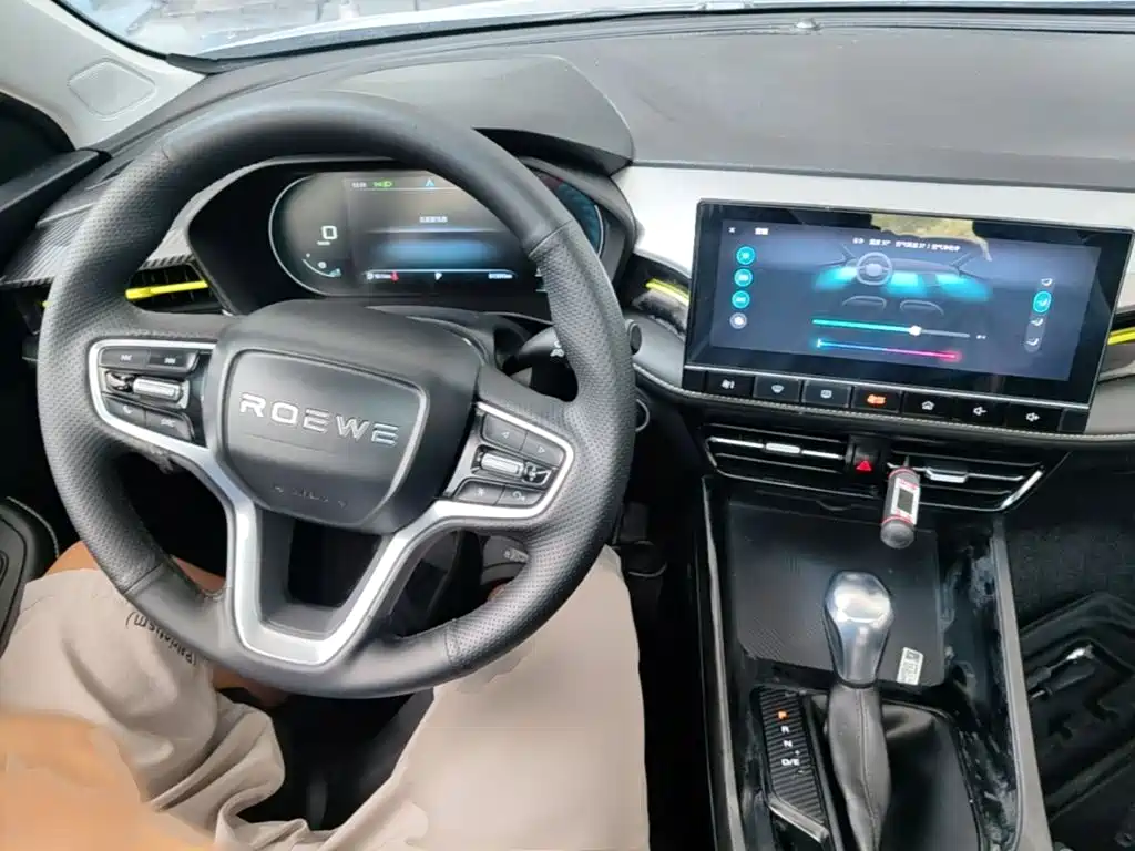 Фото 10 - Roewe i5