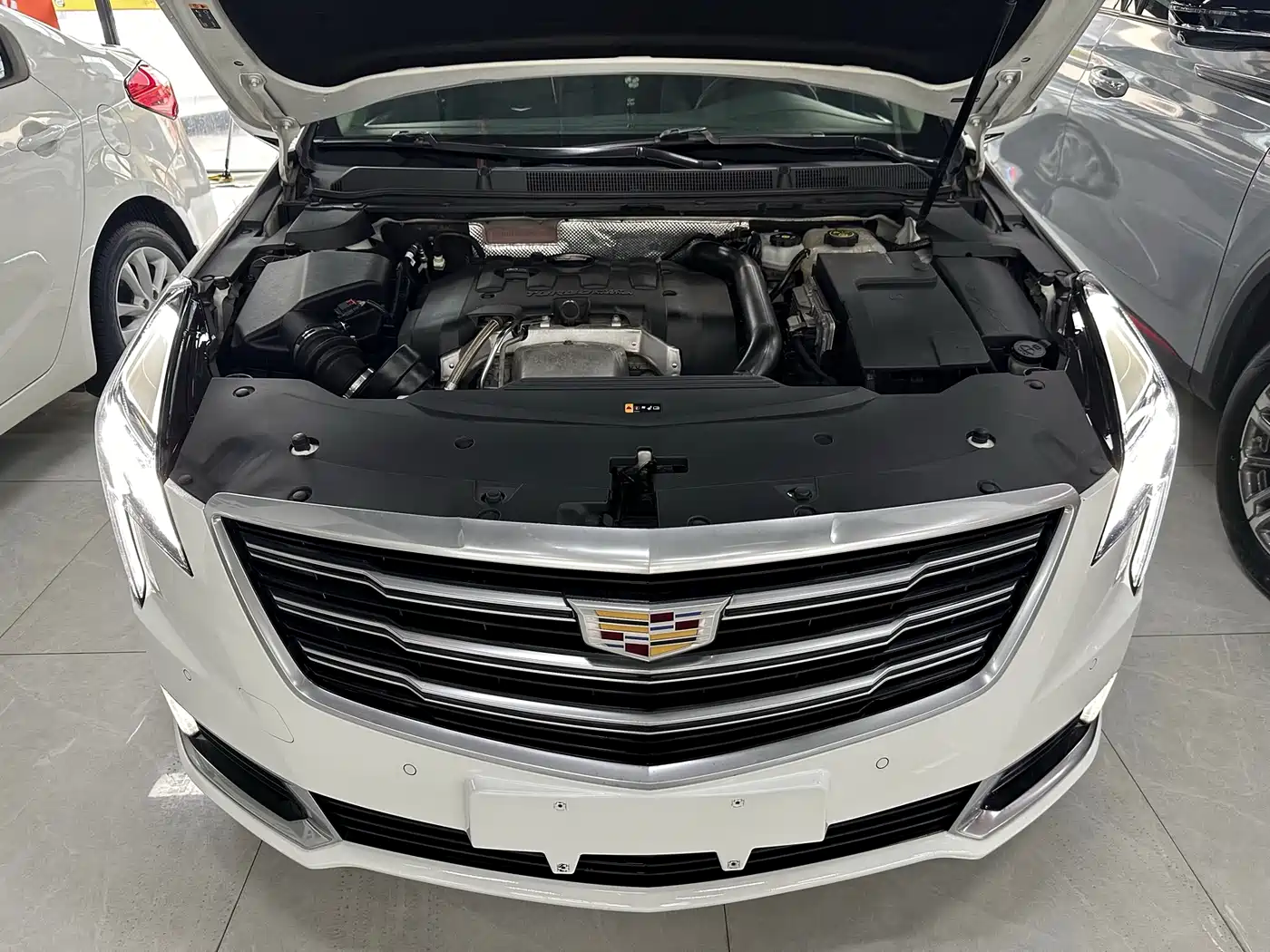Cadillac XTS 2018 28T Elite фото 5