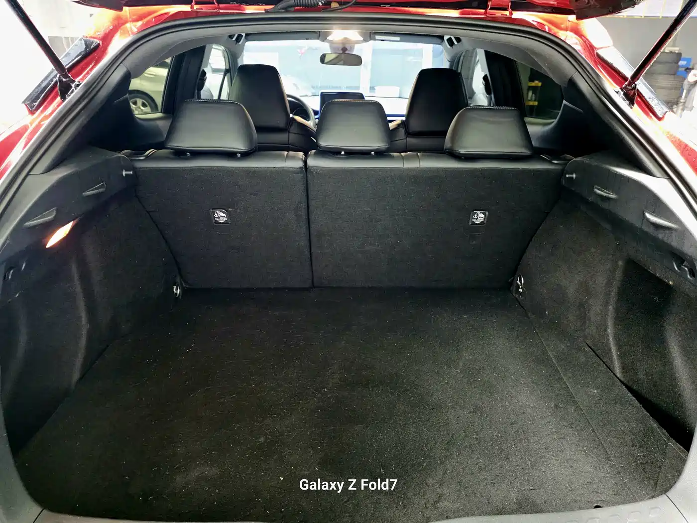 Toyota C-HR 2018 2.0L Leading Edition China V фото 9