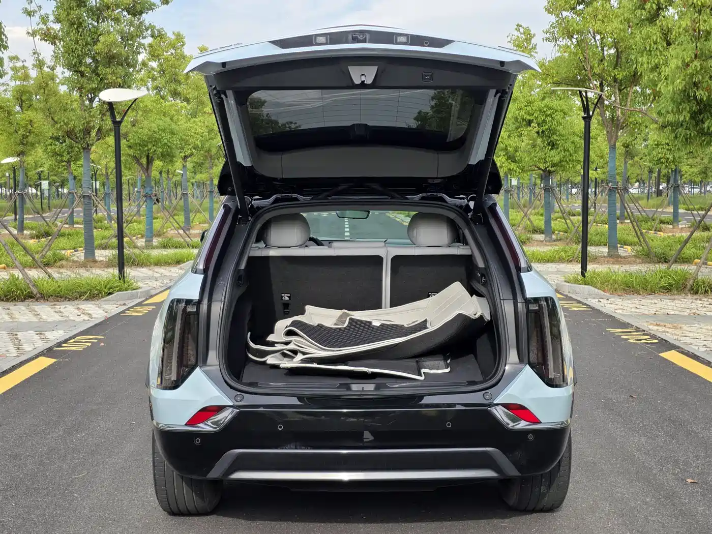 Cadillac IQ Ao Ge 2024 2024 AWD Long Range Edition