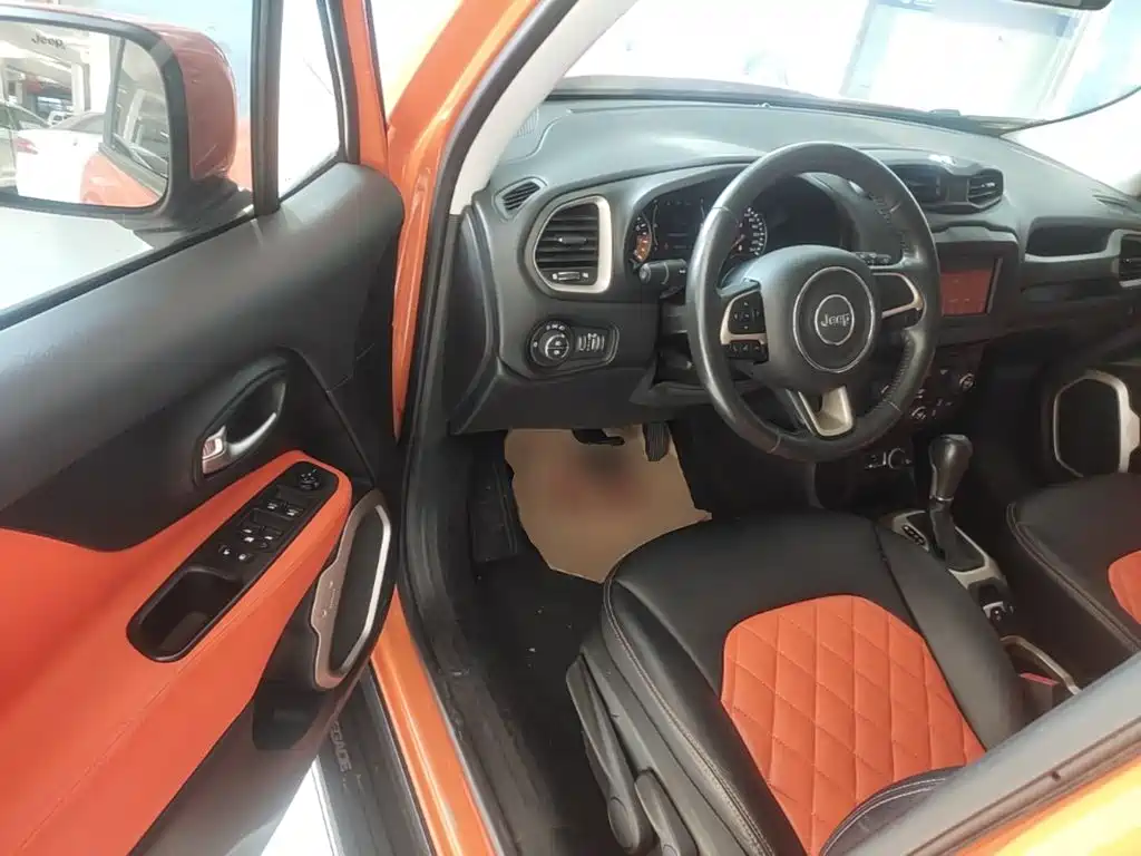 Jeep Renegade 2019 2018 Connected Large Screen Edition 180T Automatic Power
