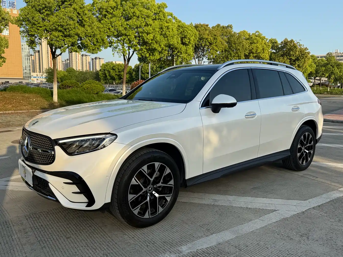 Mercedes-Benz GLC 2023 GLC 260 L 4MATIC Luxury 5-Seater