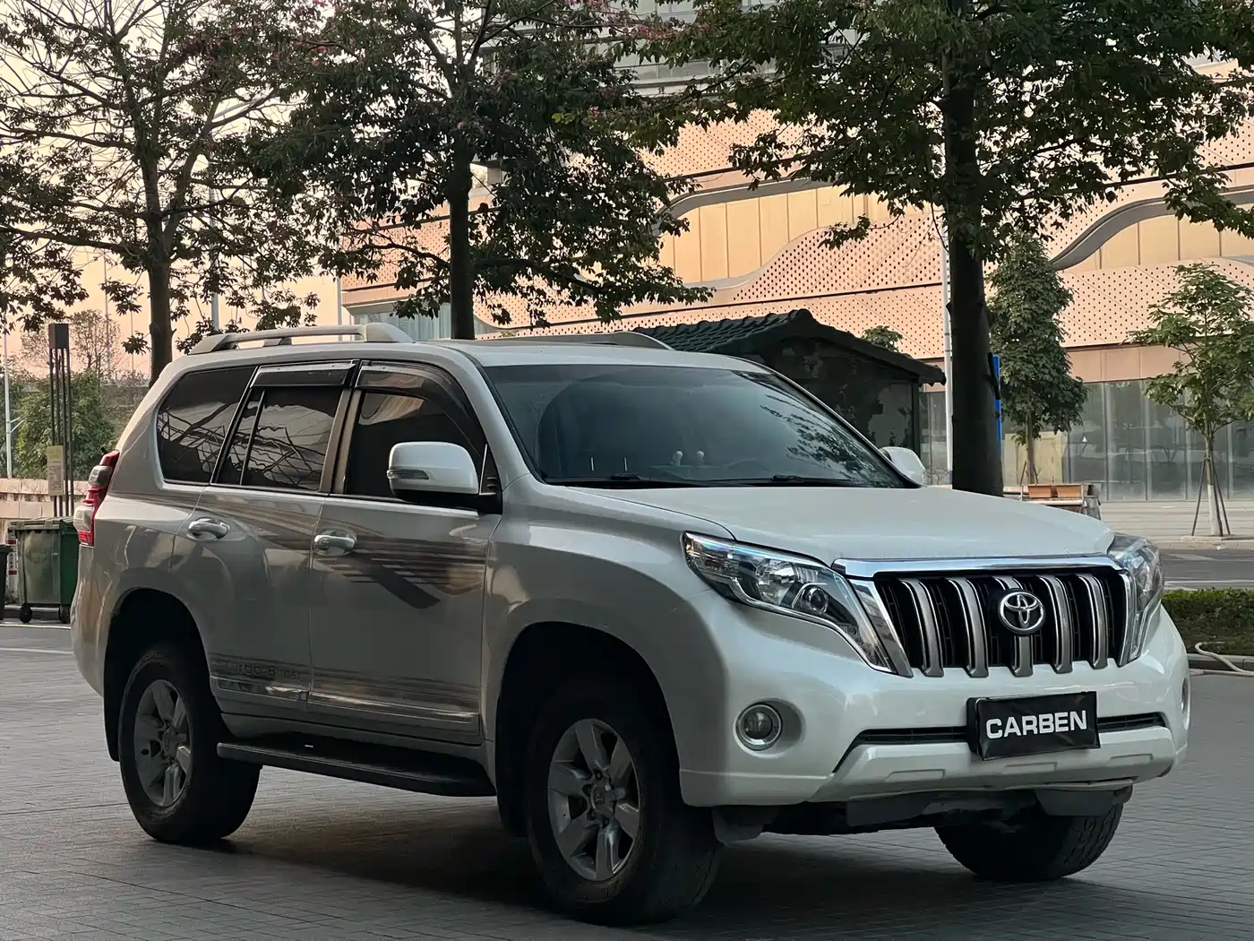 TOYOTA PRADO
