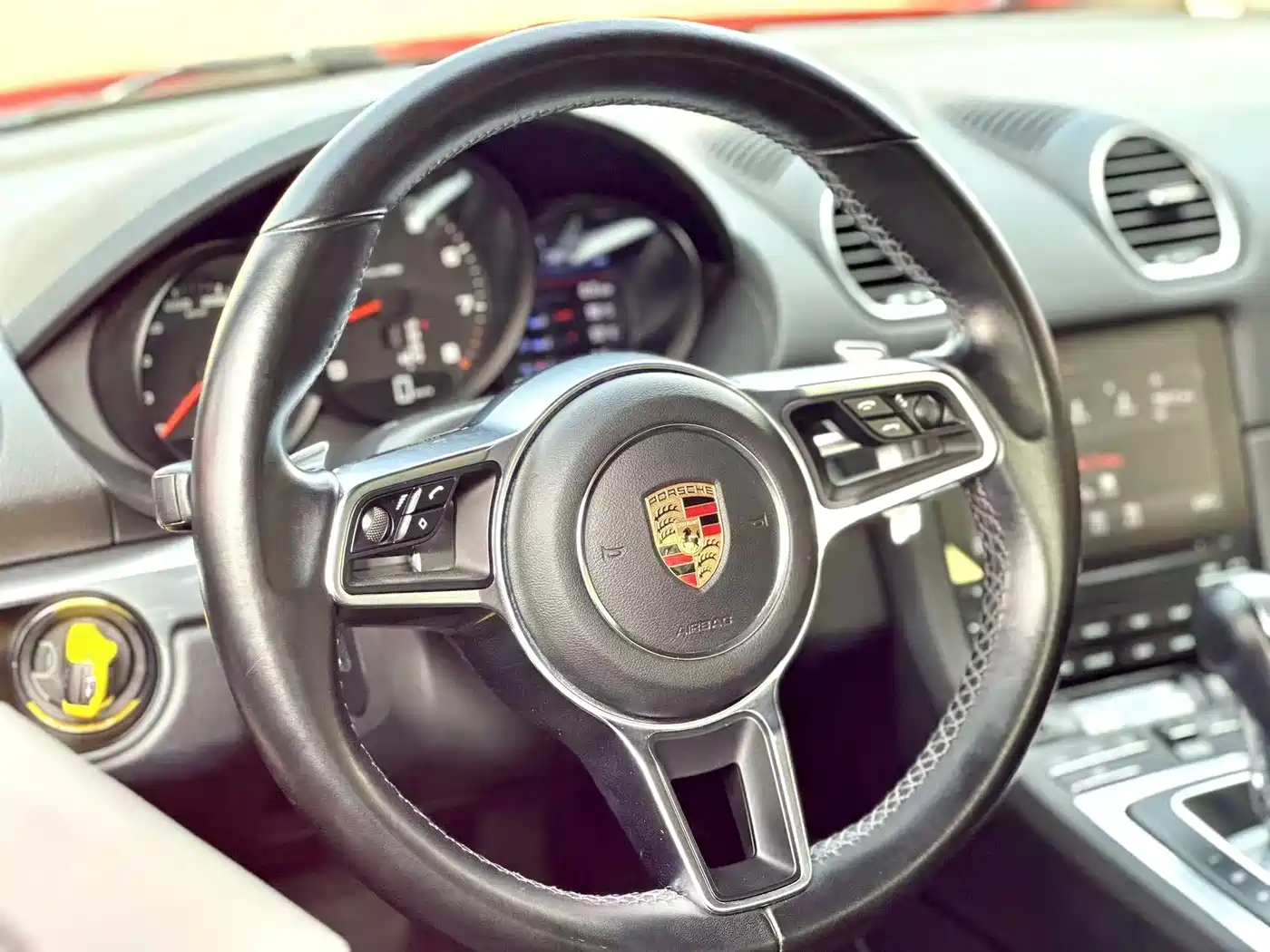 Porsche 718 2018 Cayman 2.0T фото 9