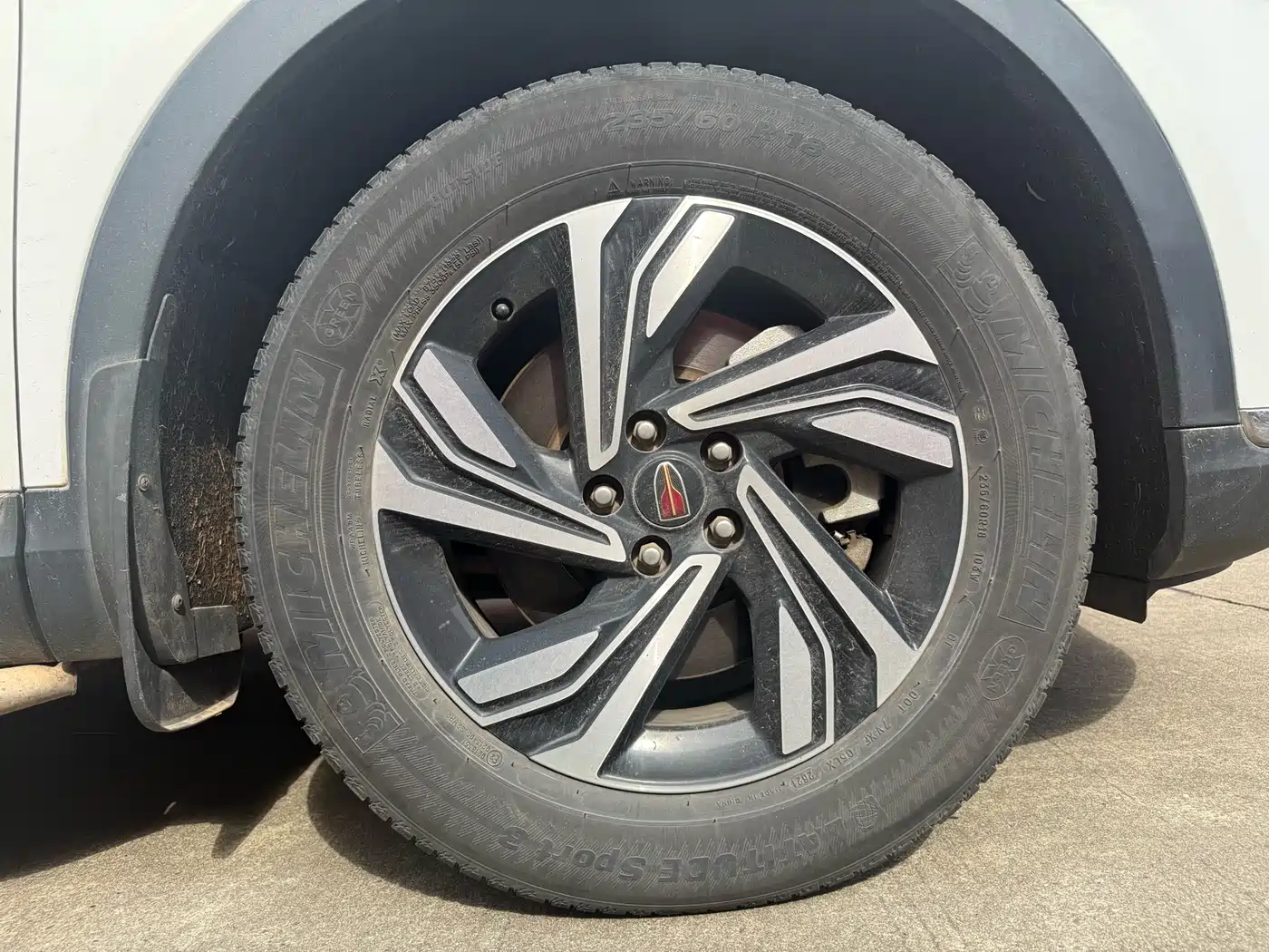 Hongqi HS5 2022 2.0T Smart Connect Premium Edition фото 15