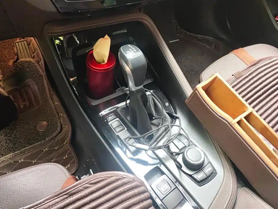 BMW X1 2019 sDrive18Li Premium Model фото 16