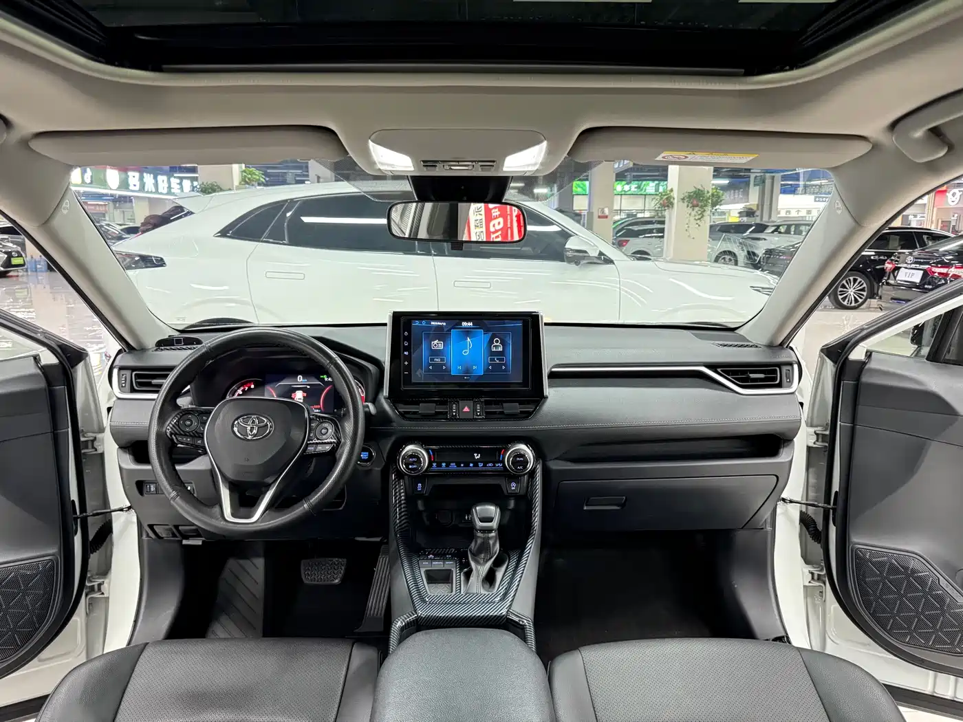 Toyota RAV4 Rongfang 2020 2.0L CVT 2WD Trend Edition фото 16