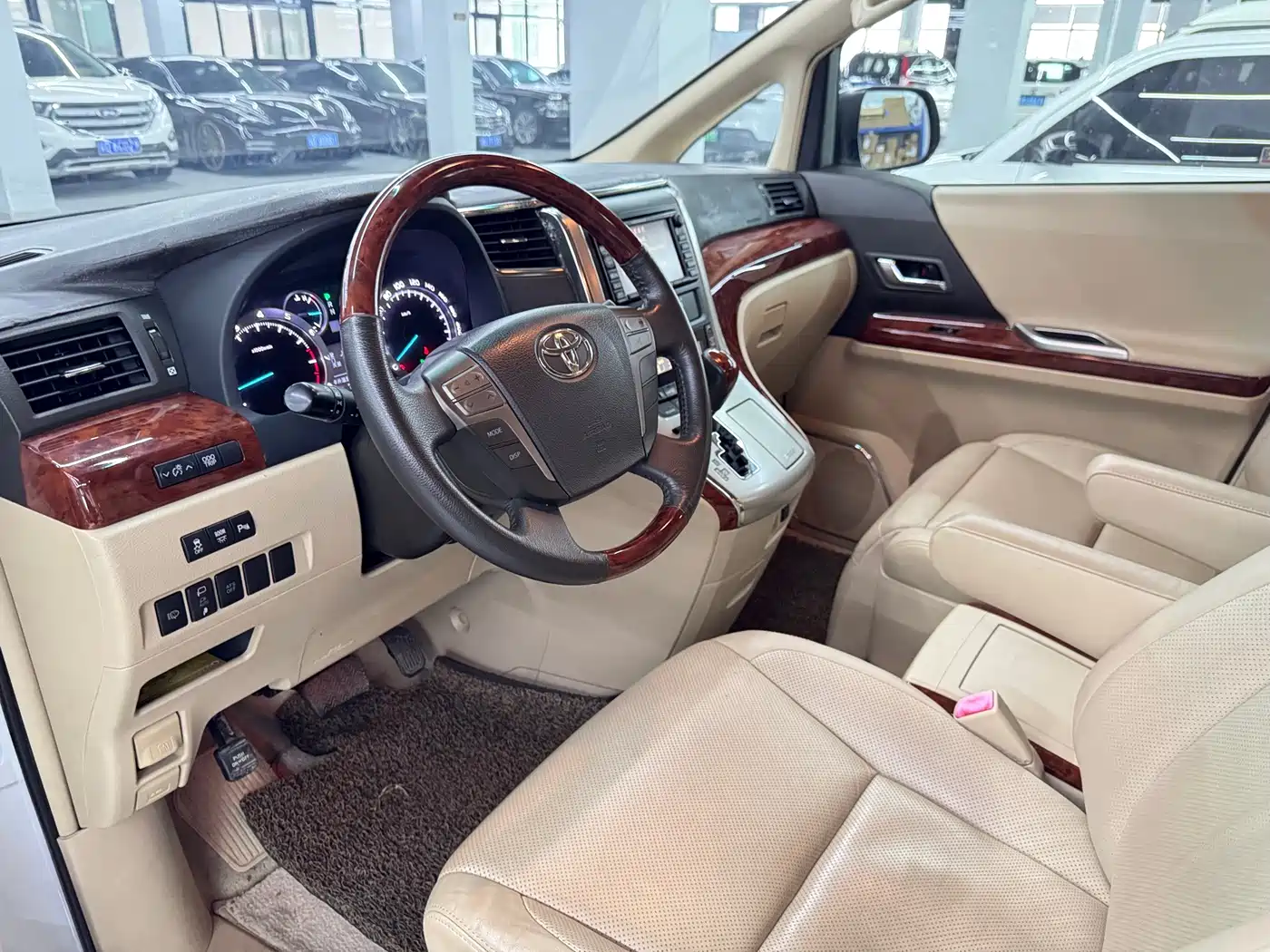 Toyota Alphard 2011 2011 3.5L Luxury Edition