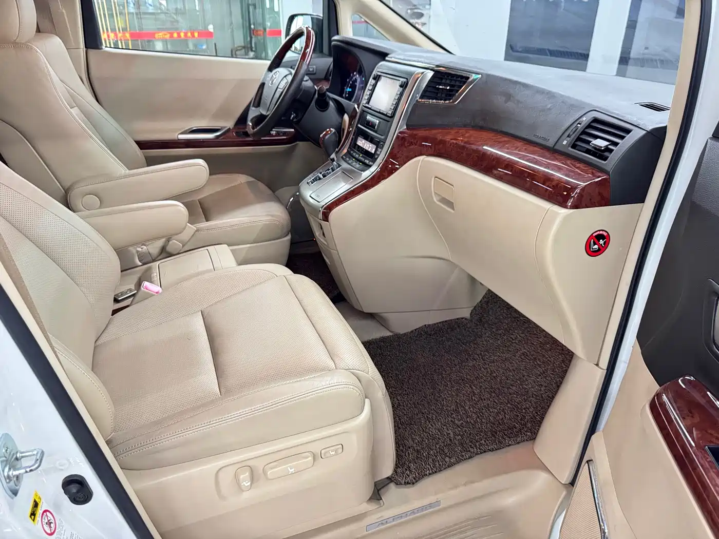 Toyota Alphard 2011 2011 3.5L Luxury Edition