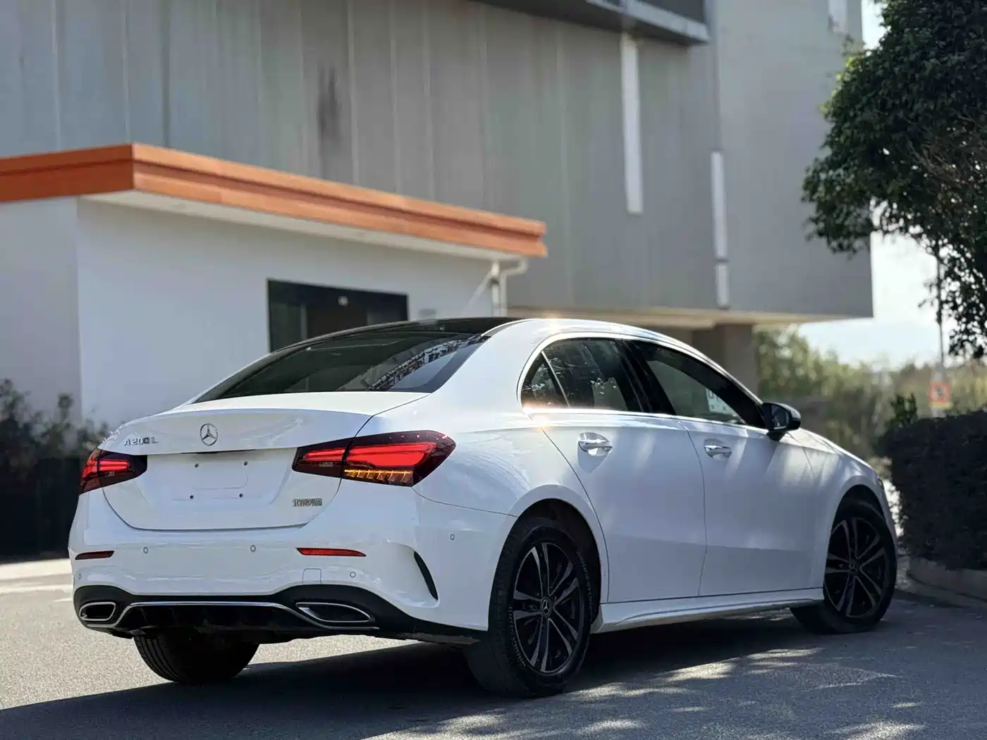 Mercedes-Benz A-Class 2023 A 200 L Dynamic фото 3