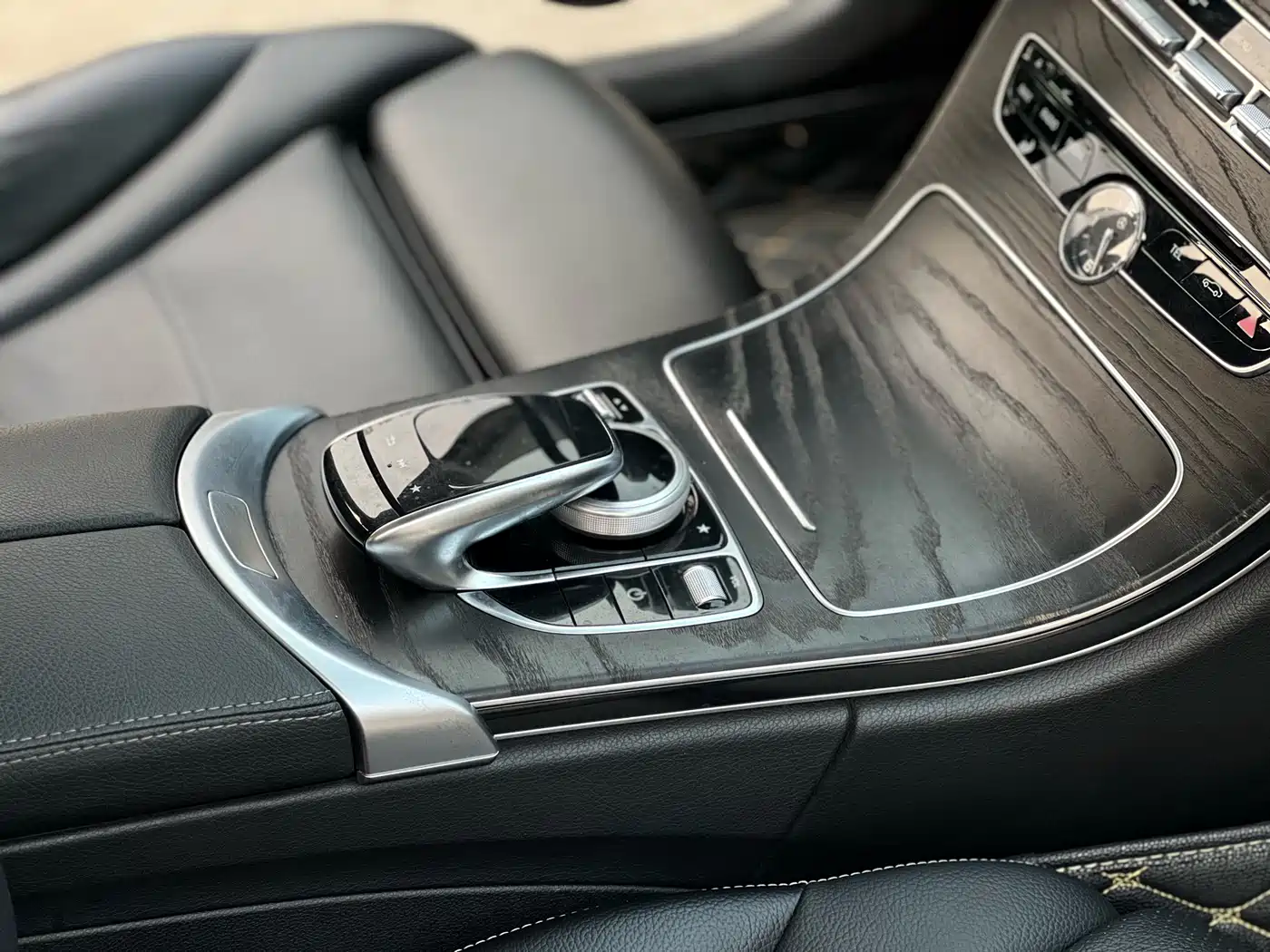 Mercedes-Benz C-Class 2017 C 200 L Sport фото 7