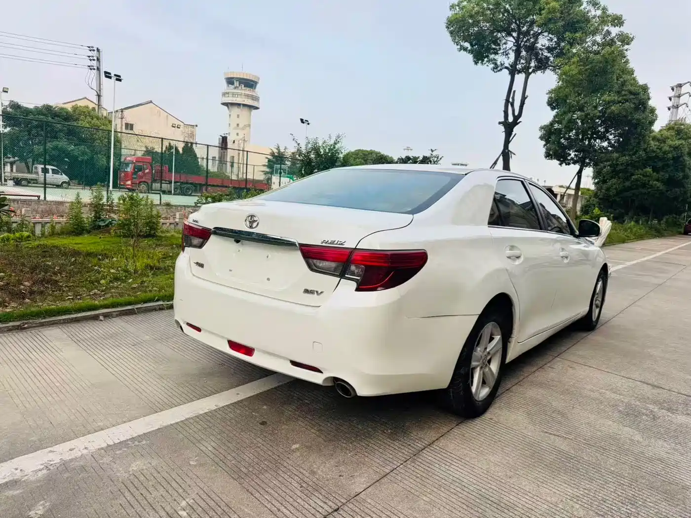Toyota Reiz 2013 2.5V Elite Edition фото 6