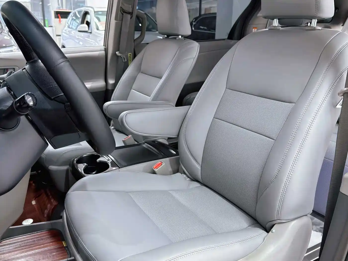 Toyota Sienna 2017 2015 3.5L 2WD LE