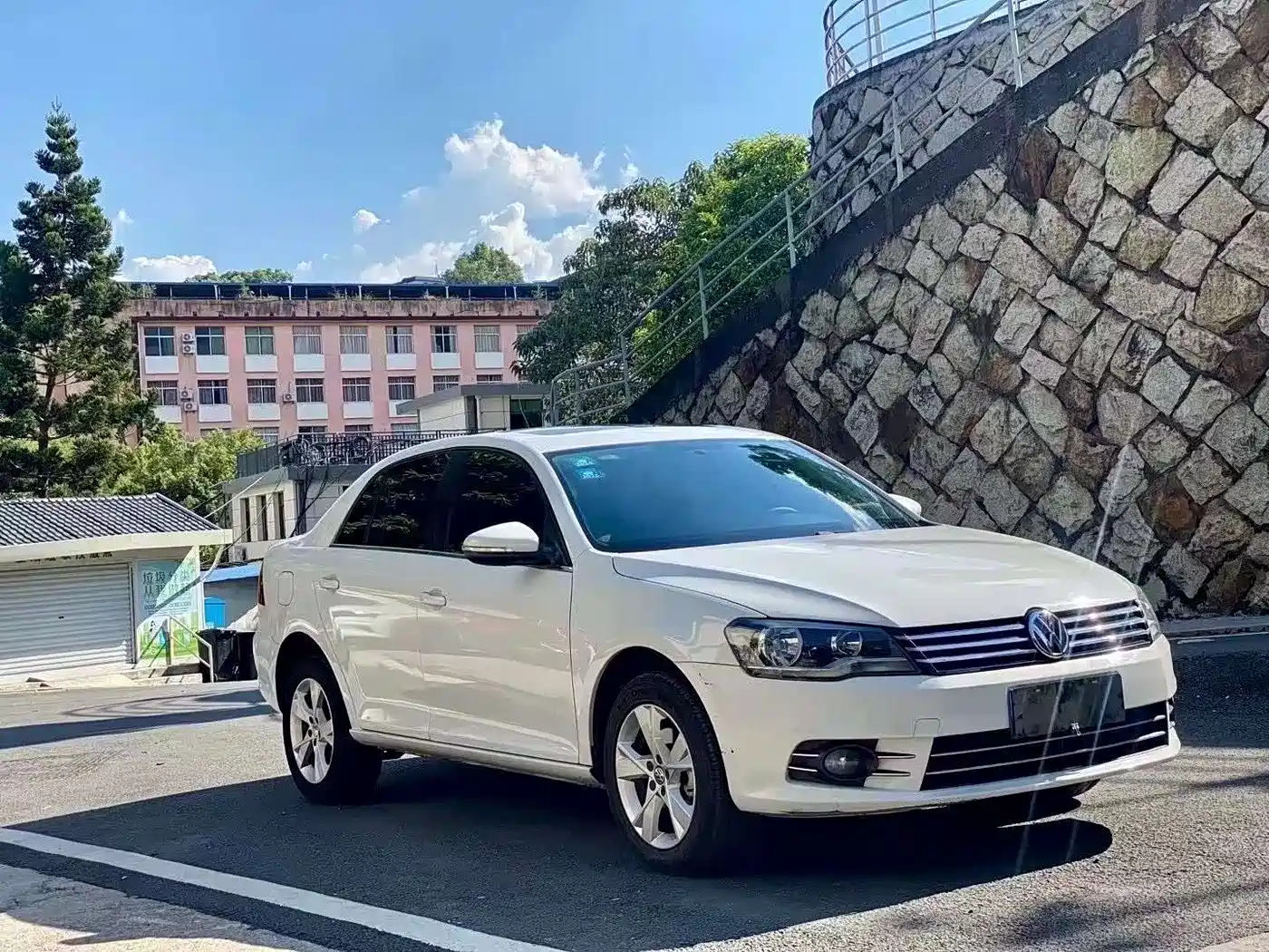 Volkswagen Bora 2015 Quality Edition 1.6L Automatic Comfort фото 3