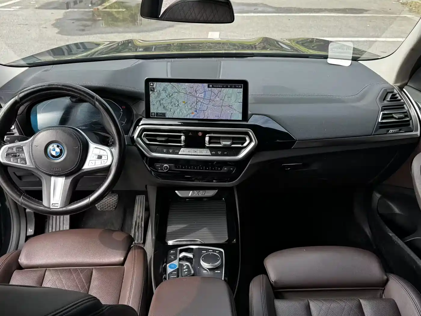 BMW IX3