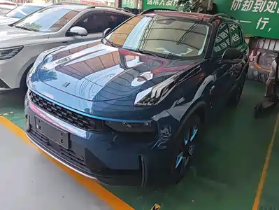 Lynk & Co 01