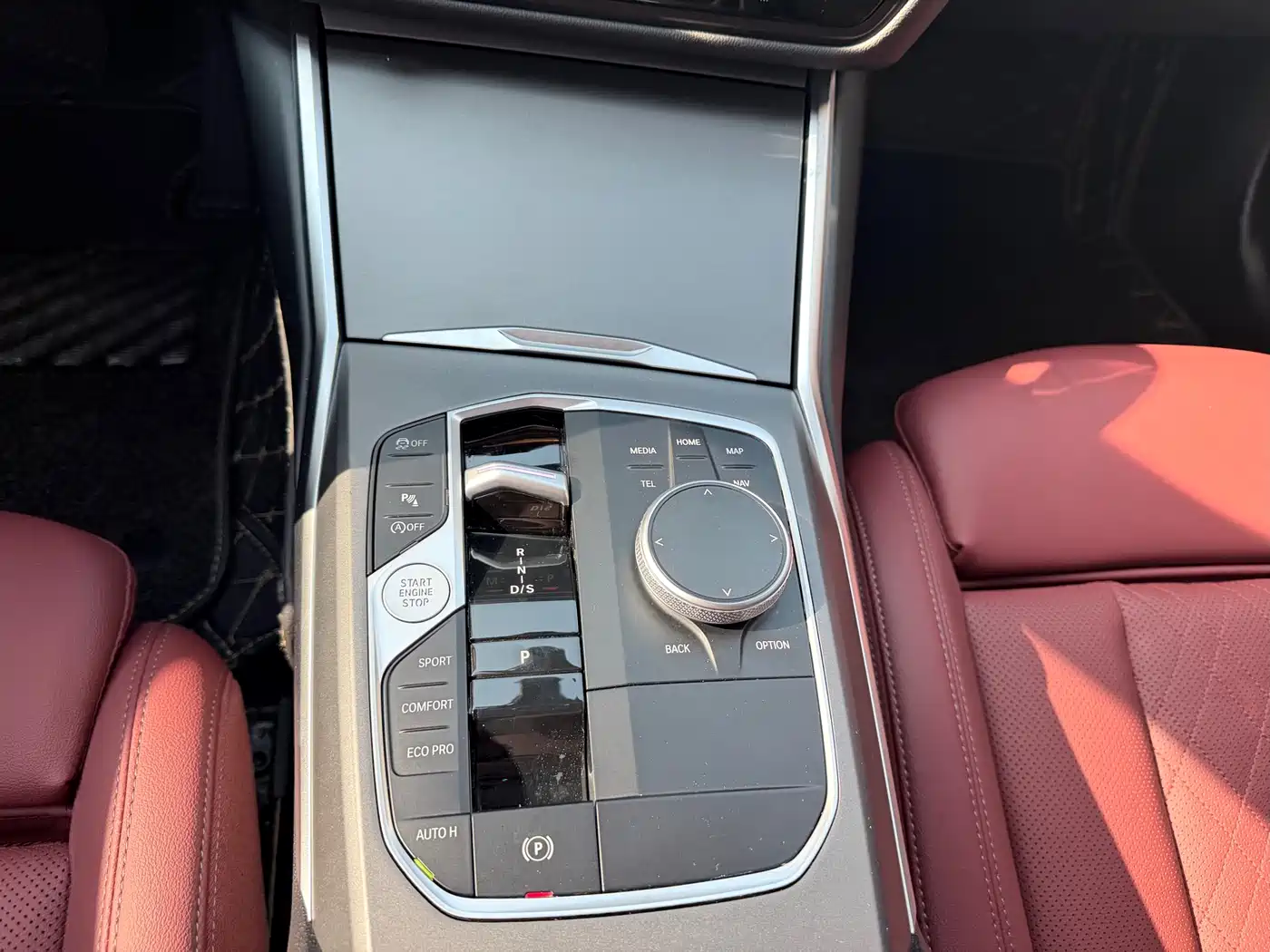 BMW 3 Series 2025 325i M Sport Package фото 8