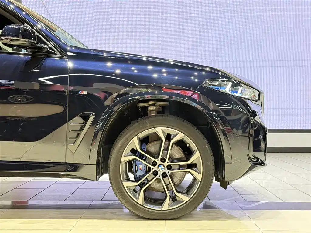 BMW X5 2023 xDrive 40Li Premium M Sport Black Night Package фото 6