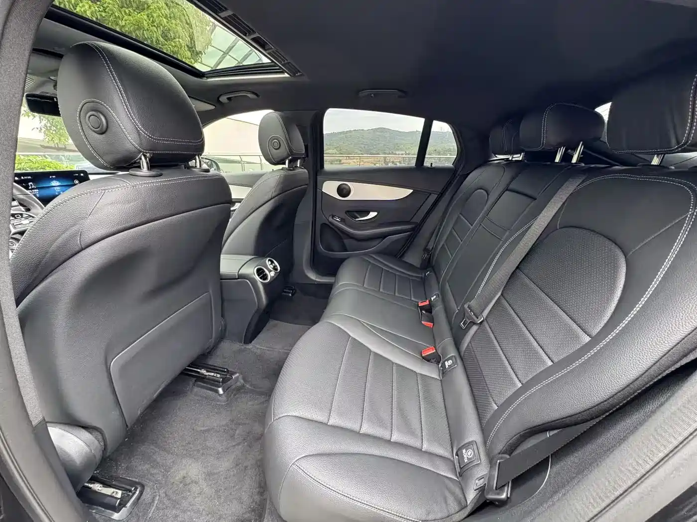 Mercedes-Benz GLC Coupe 2020 GLC 260 4MATIC Coupe SUV фото 11