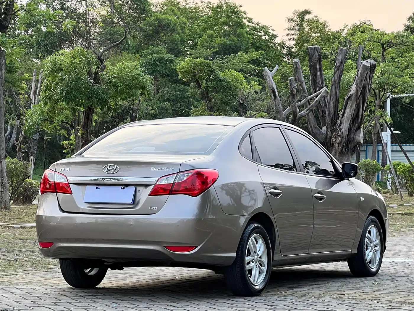 Hyundai Elantra 2011 1.6L Automatic Comfort фото 4