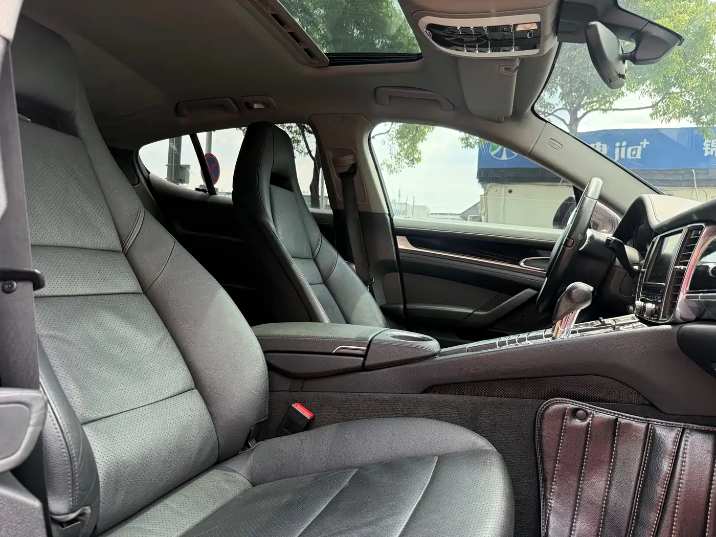 Porsche Panamera 2010 Panamera 3.6L фото 12