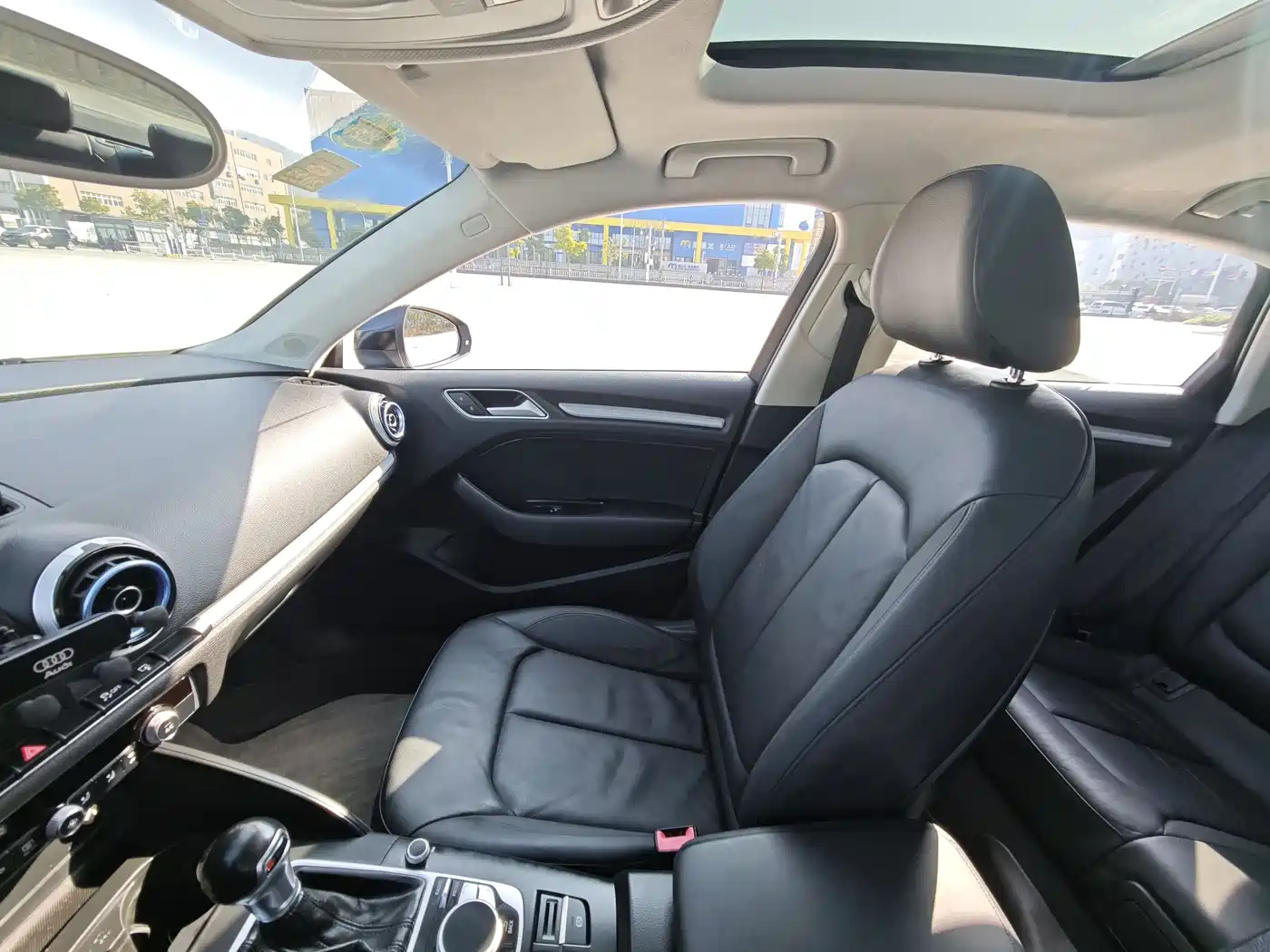 Audi A3 (Import) 2015 Limousine 45 TFSI S line Luxury фото 20