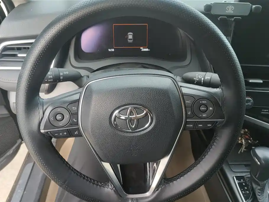 Toyota Camry 2021 2.5G Luxury Edition фото 15
