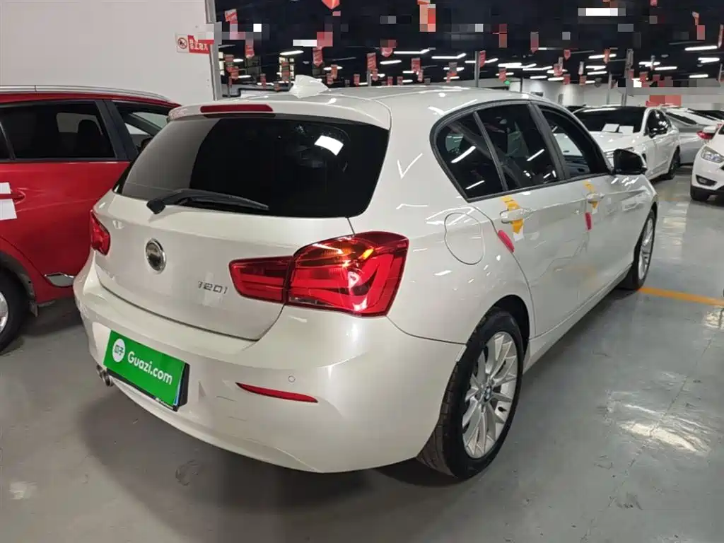 BMW 1 Series (Import) 2016 120i Leading Model фото 7