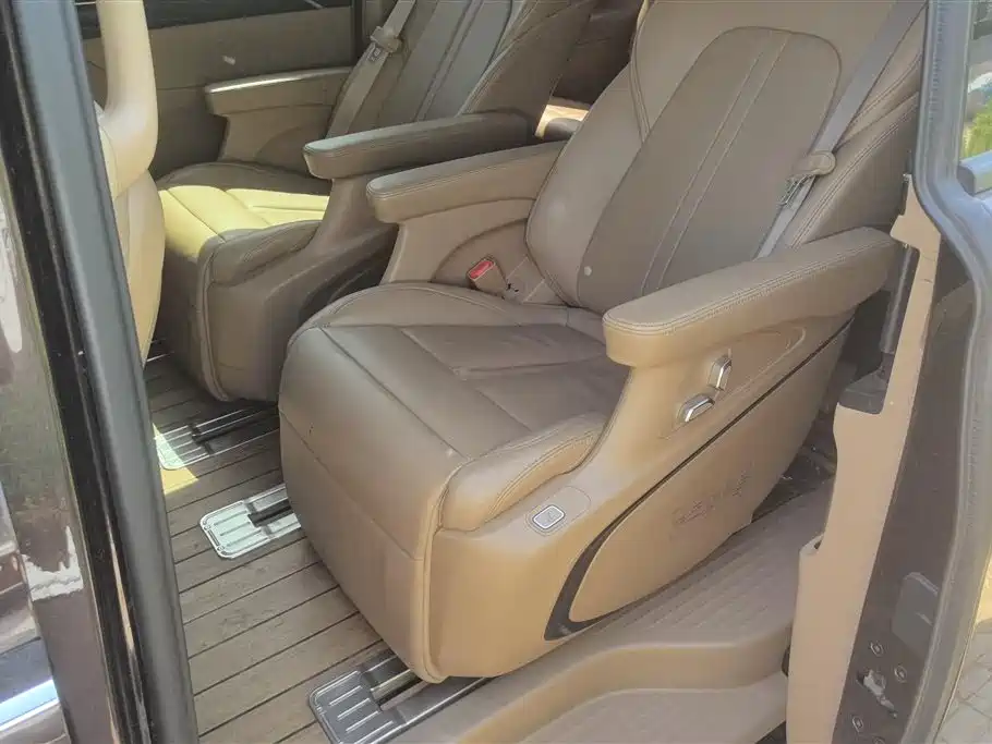 Buick GL8 2021 ES Landlord 653T Smart Luxury фото 11