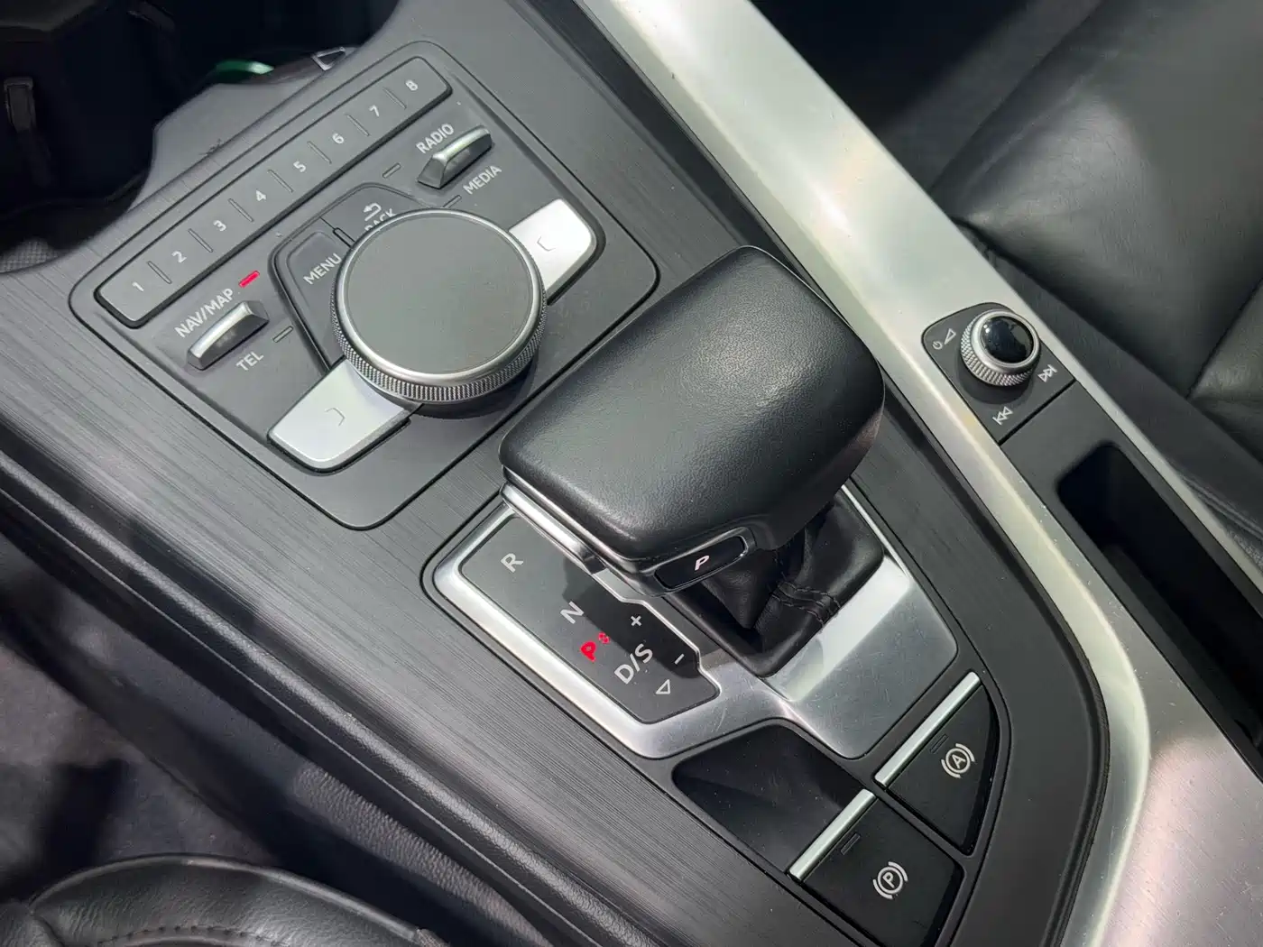 Audi A4L 2019 40 TFSI Fashion (China V) фото 11