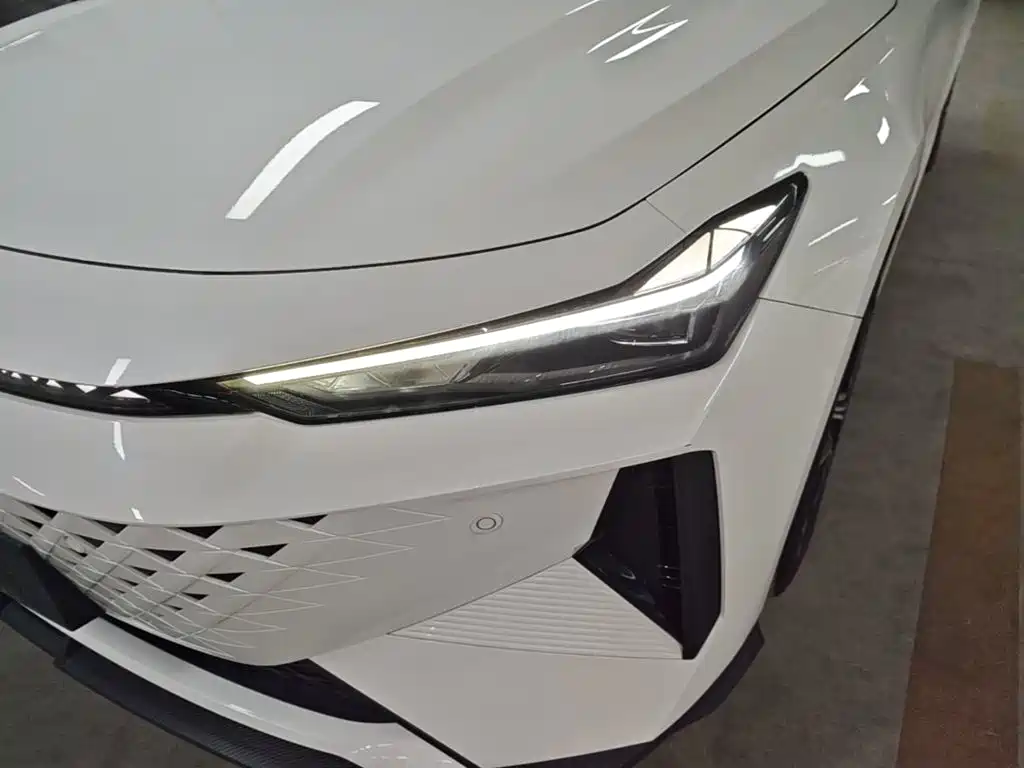 Changan UNI-V iDD 2025 2024 Blue Whale Smart iDD 136km Smart Cool