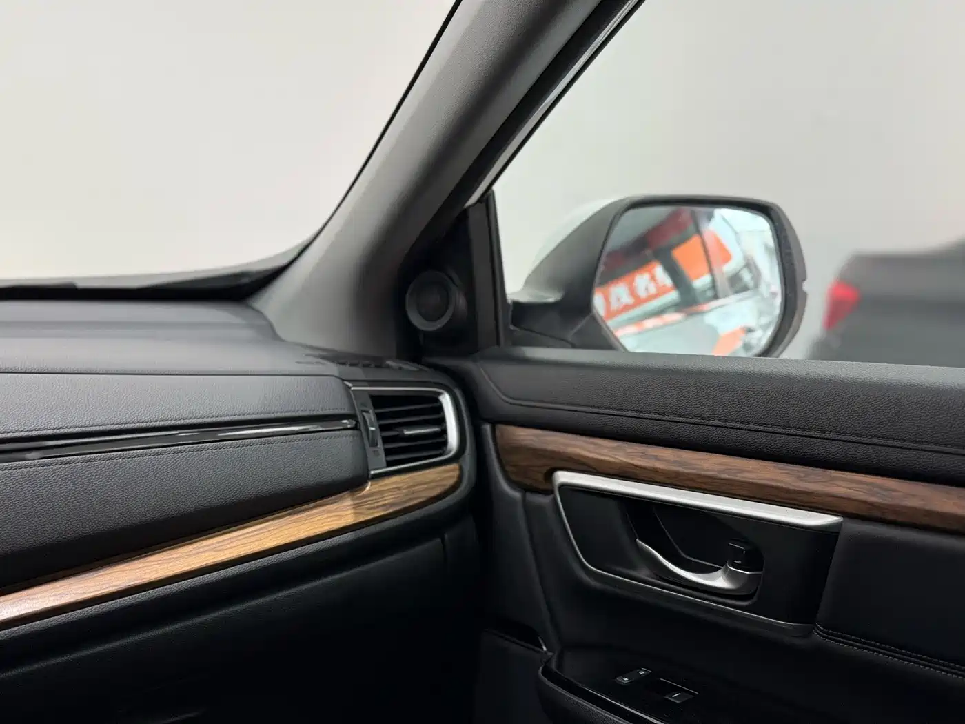 Фото 10 - Honda CR-V
