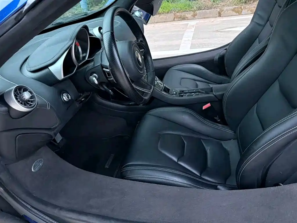 McLaren 12C 2013 3.8T SPIDER фото 12