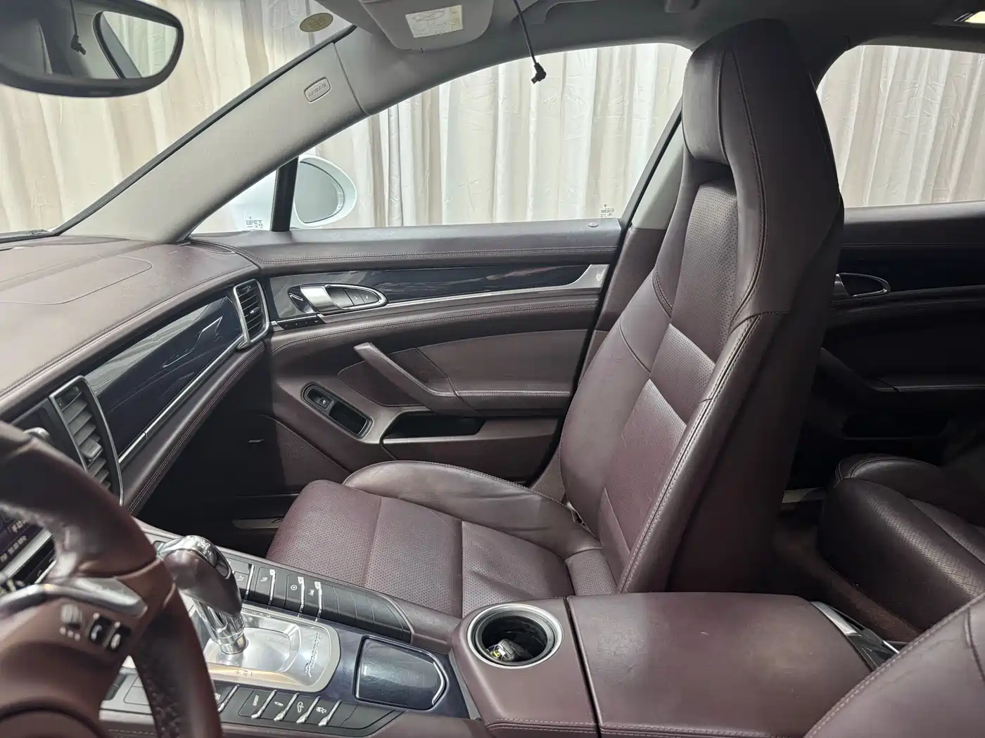 Porsche Panamera 2014 Panamera 4 3.0T фото 26