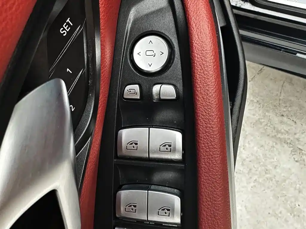 BMW 3 Series 2023 320Li M Sport Package фото 16