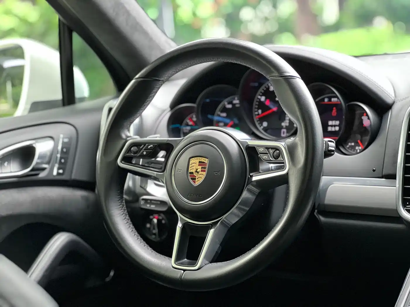 Porsche Cayenne 2015 Cayenne GTS 3.6T фото 9