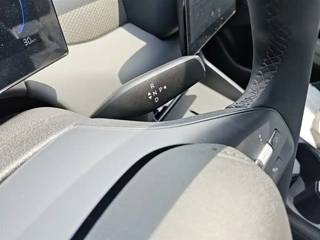 BYD Qin PLUS 2026 DM-i Smart Edition 128KM Progressive фото 14