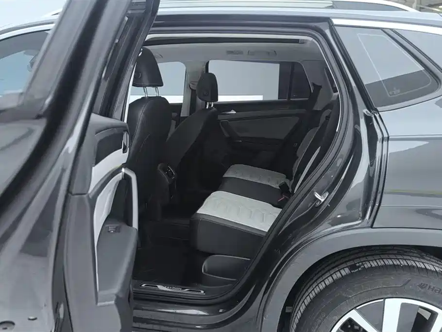 Volkswagen Tayron 2023 330TSI 2WD Luxury Plus Advanced Edition фото 11