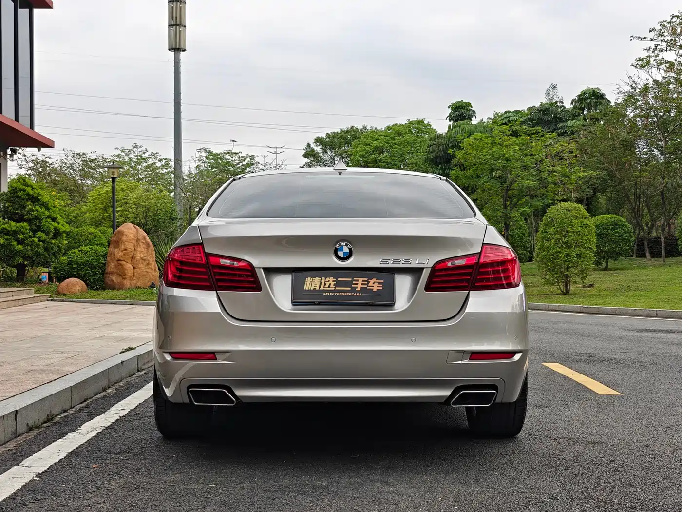 BMW 5 Series 2014 528Li Leading Edition фото 5