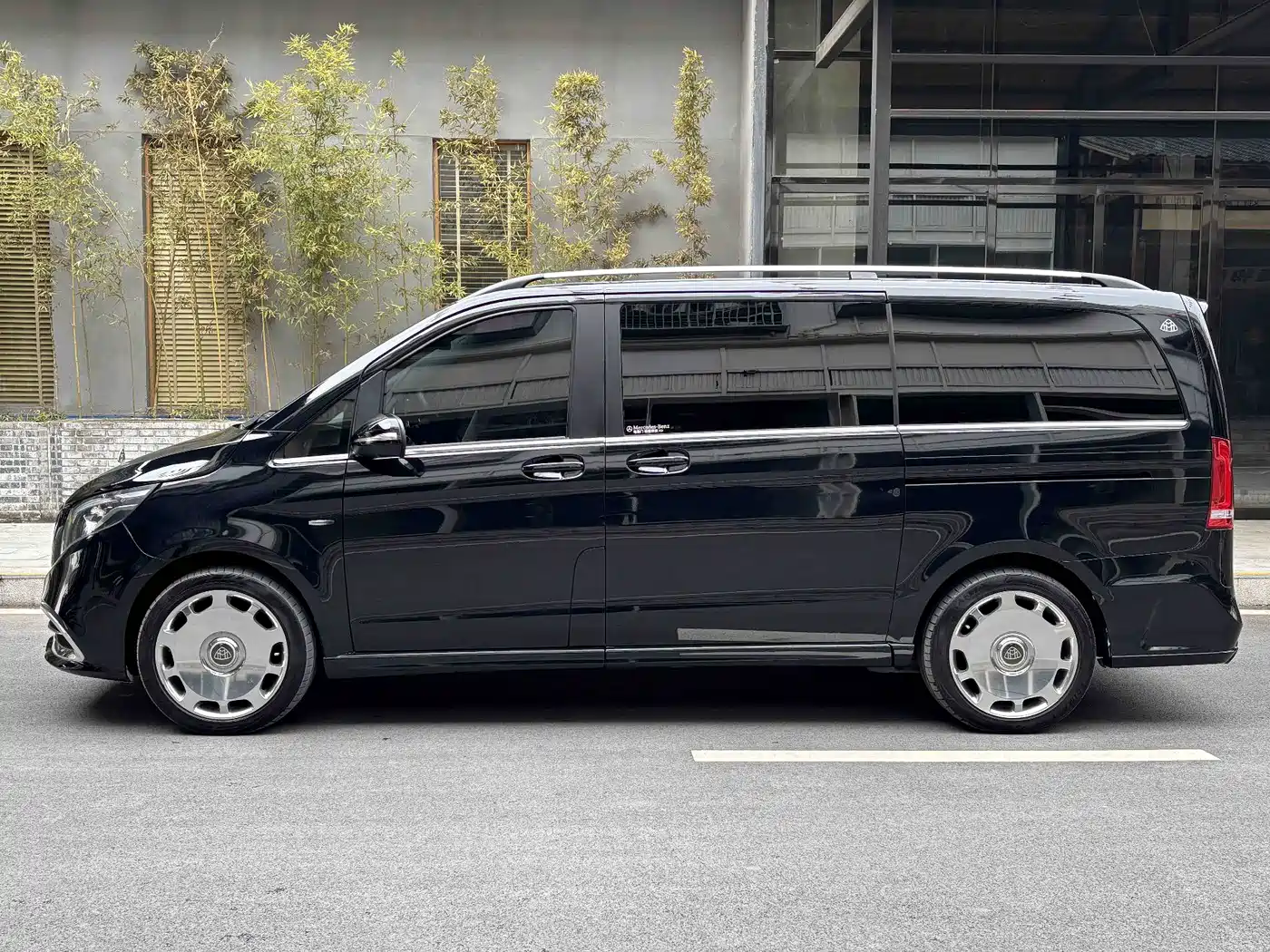 Mercedes-Benz V-Class 2018 V 260 Premium Edition China V фото 5