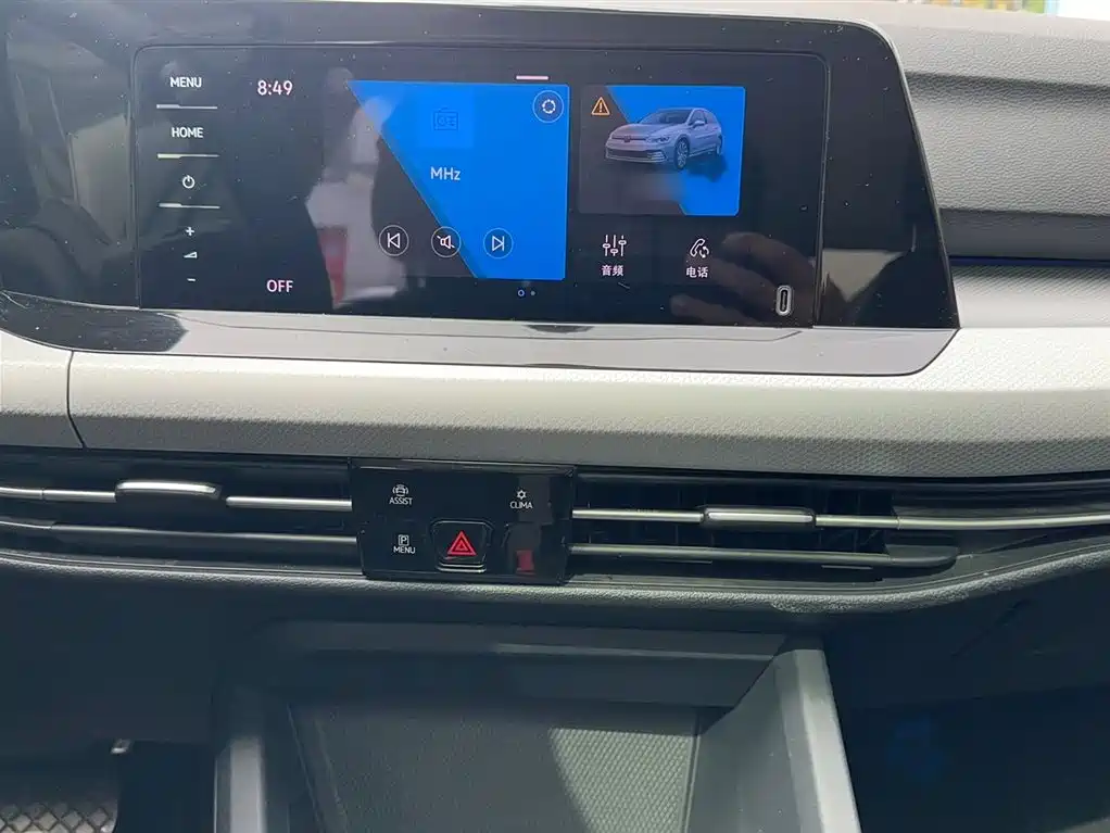 VOLKSWAGEN GOLF