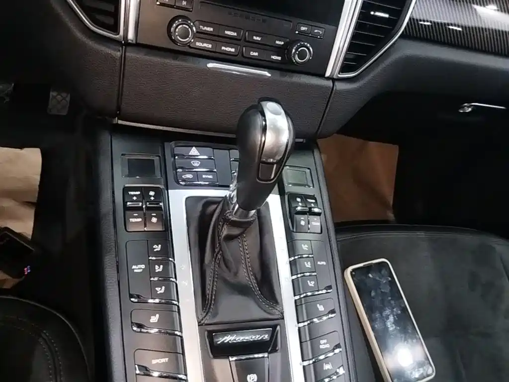 Porsche Macan 2017 Macan 2.0T фото 14