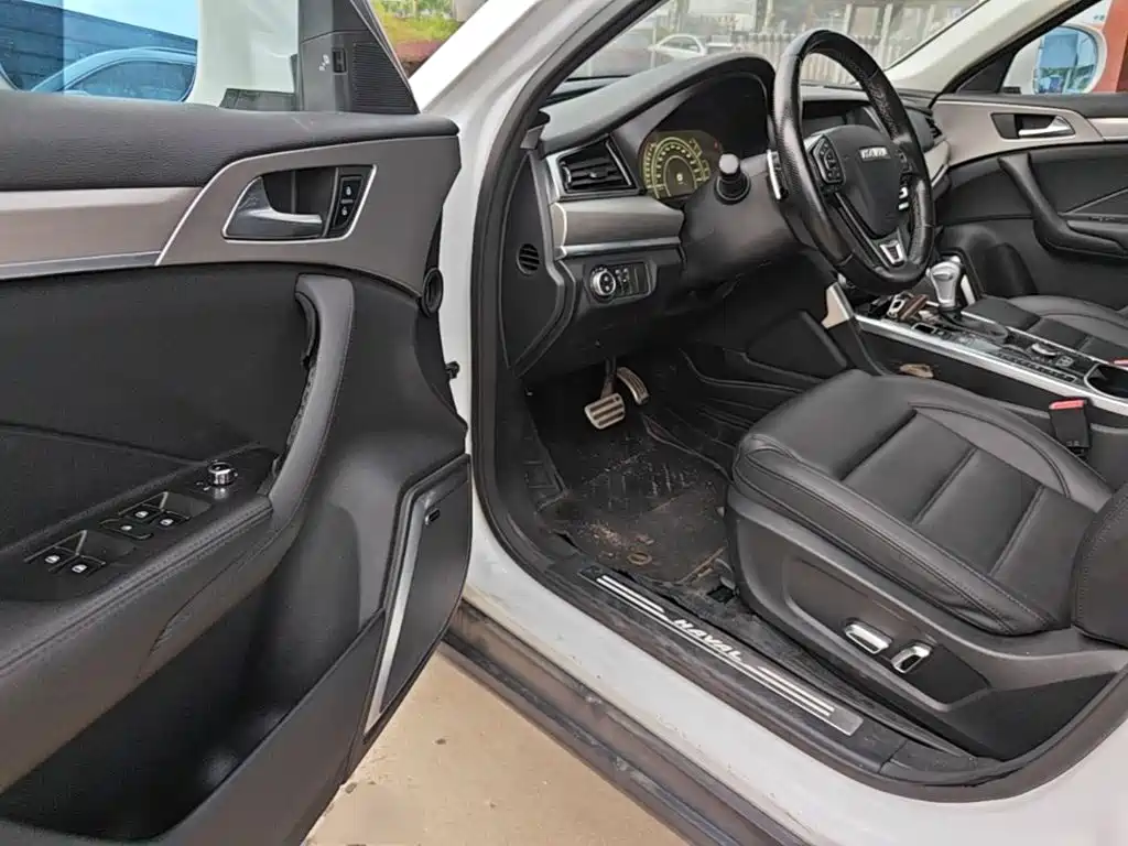 Photo 16 - Haval H7