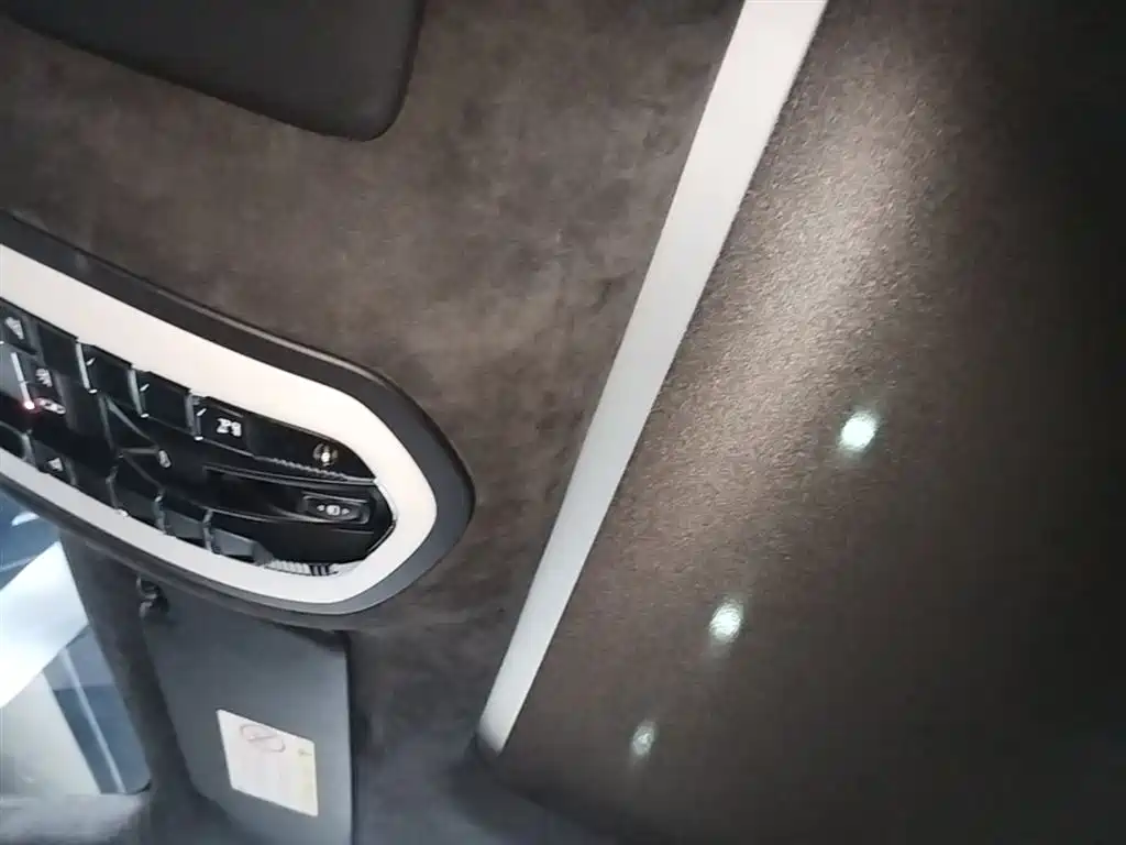 Porsche Macan 2017 Macan 2.0T фото 18