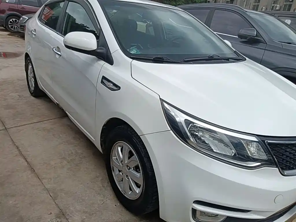 Kia K2 2015 Sedan 1.4L MT GLS фото 4