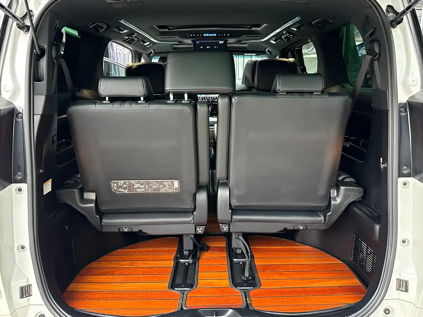 Toyota Alphard 2019 Hybrid 2.5L Premium Edition фото 10