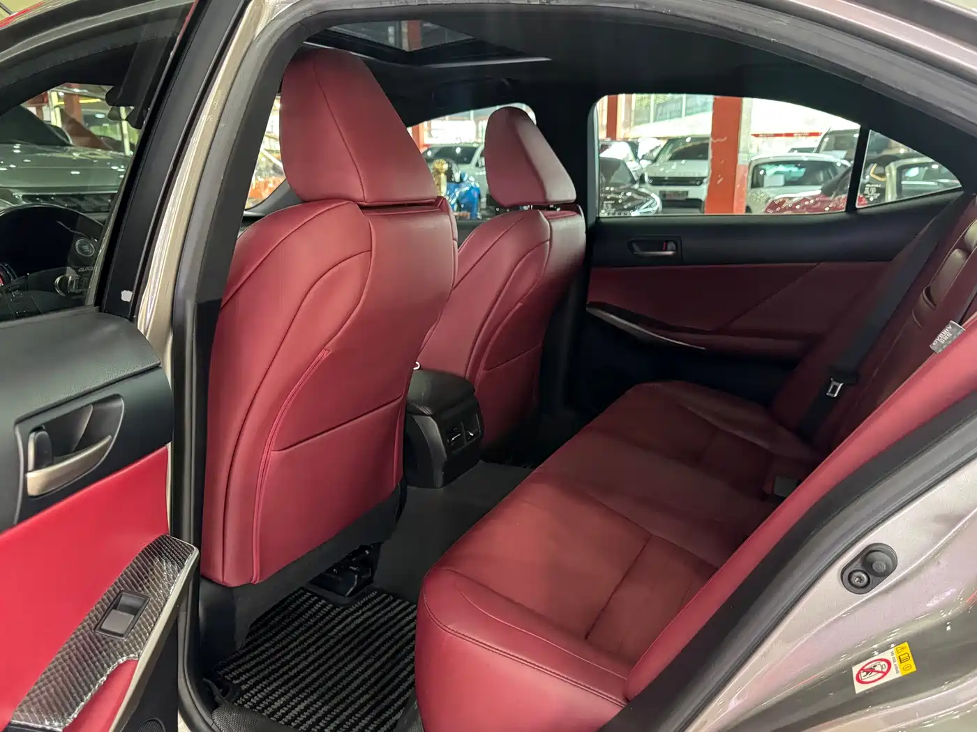 Lexus IS 2017 300 F SPORT фото 13