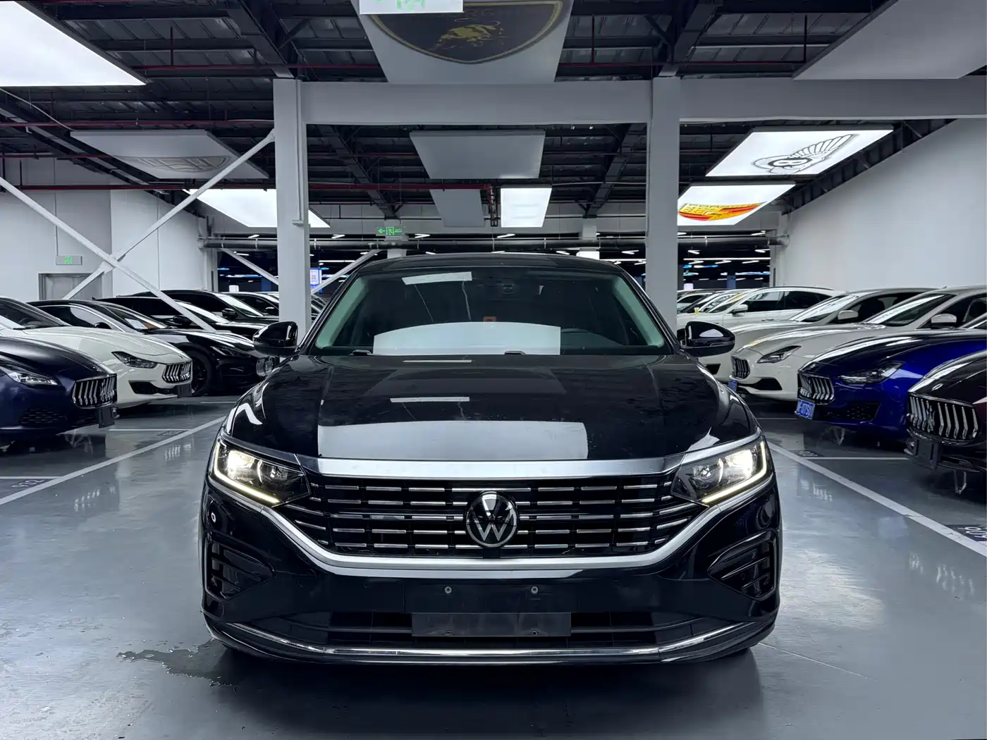 Volkswagen Passat 2023 330TSI Elite Edition фото 2